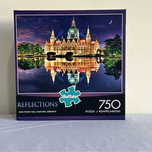 Buffalo Reflections 750-Piece Puzzle - New Town Hall, Hanover, Germany
